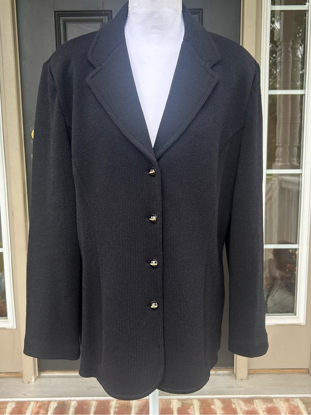 Vintage St. John Black Santana Knit Blazer Logo Embossed Buttons USA 14